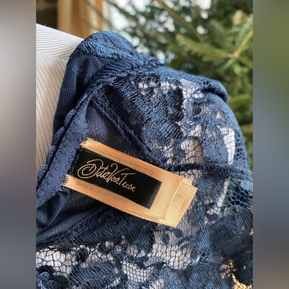 NEW Dita Von Teese Lace Brief Size Small - Picture 4 of 6